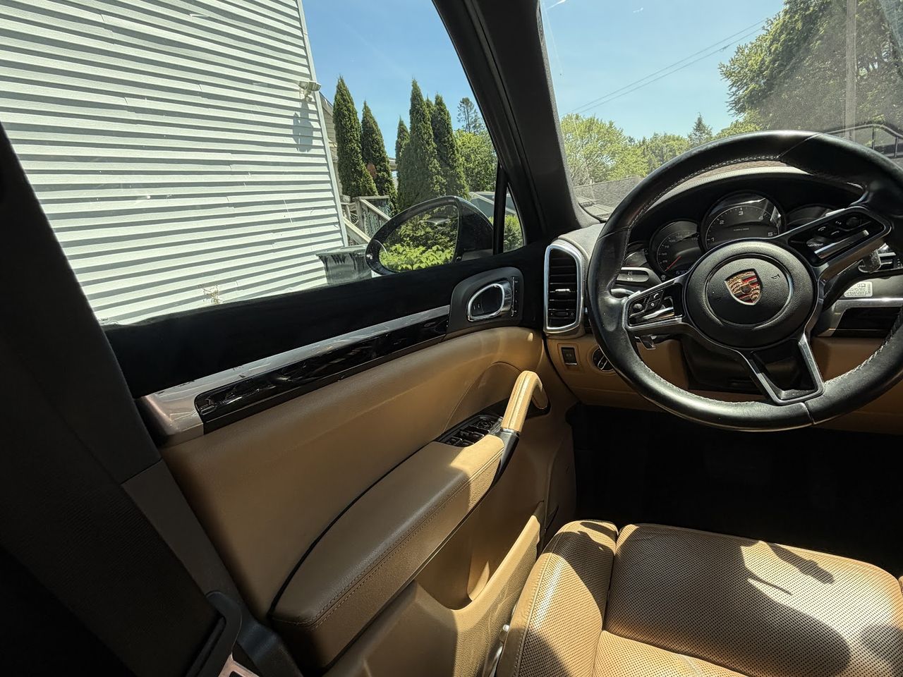 Porsche leather interior detailing