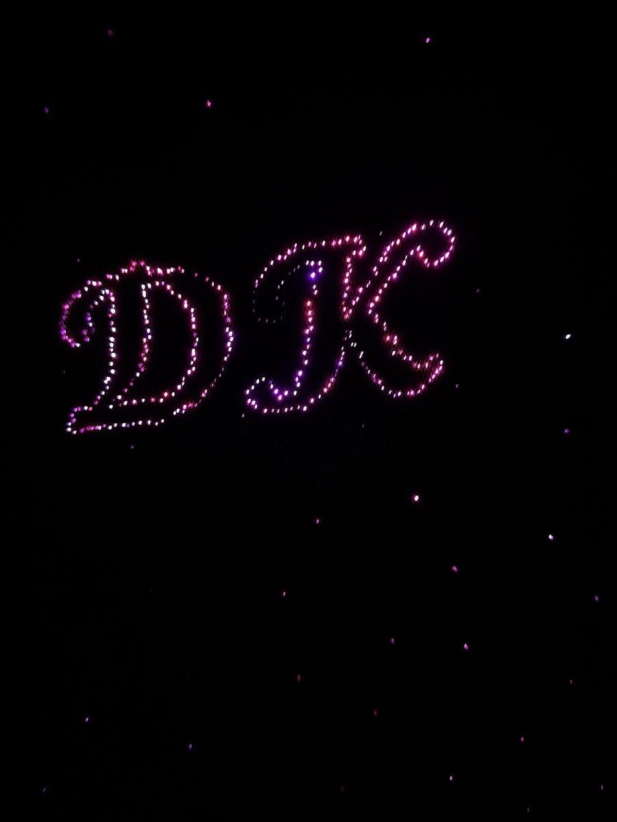 DK initials in rose-coloured fibre-optic stars